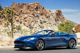 敞篷《Aston Martin Vanquish》當家旗艦終於脫了~(羞) 敞篷《Aston Martin Vanquish》當家旗艦終於脫了~(羞)