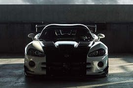 馬力1300匹《Dodge Viper》這樣的毒蛇沒問題嗎? 馬力1300匹《Dodge Viper》這樣的毒蛇沒問題嗎?