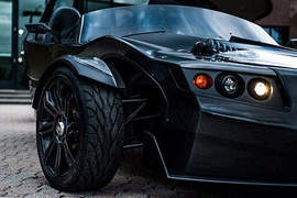 《Torq Roadster》蝙蝠俠改開三輪車了嗎?(大誤) 《Torq Roadster》蝙蝠俠改開三輪車了嗎?(大誤)