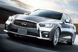 新《Nissan Skyline》怎麼是掛Infiniti的LOGO呢? 新《Nissan Skyline》怎麼是掛Infiniti的LOGO呢?
