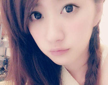 有辦法正妹 謝翔雅 白蘭氏廣告中的黑天鵝裝扮好美壓 有辦法正妹 謝翔雅 白蘭氏廣告中的黑天鵝裝扮好美壓