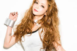 安室奈美惠的20種變化 不同的雜誌封面每張都好美 安室奈美惠的20種變化 不同的雜誌封面每張都好美