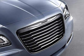 2014年式《克萊斯勒300S》內外進化更有型 2014年式《克萊斯勒300S》內外進化更有型