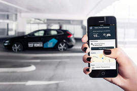 《Volvo V40》用手機APP滑幾下就能自動停車?(驚) 《Volvo V40》用手機APP滑幾下就能自動停車?(驚)