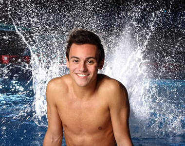 《跳水帥哥》Tom Daley 發行2014年曆 我也想買(掏腰包) 《跳水帥哥》Tom Daley 發行2014年曆 我也想買(掏腰包)