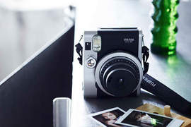 潮人必備拍立得:富士instax mini 90~~復刻底片機外觀潮爆了www 潮人必備拍立得:富士instax mini 90~~復刻底片機外觀潮爆了www