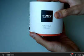 Sony DSC-QX10外接式手機鏡頭 老外開箱影片先來欣賞下吧~ Sony DSC-QX10外接式手機鏡頭 老外開箱影片先來欣賞下吧~