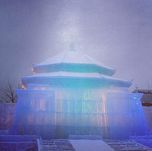 《2013札幌雪祭》出現台灣的中正紀念堂(歡呼) 《2013札幌雪祭》出現台灣的中正紀念堂(歡呼)