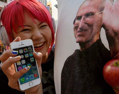 日本三大手機電信商11月暢銷手機調查 iPhone 5s再度稱霸.. 日本三大手機電信商11月暢銷手機調查 iPhone 5s再度稱霸..