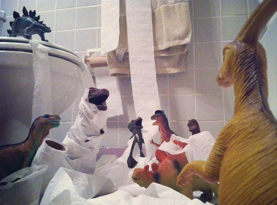 救命～我家有恐龍在搗蛋......咦？