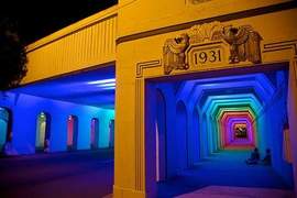 迷幻《彩虹隧道》越夜越美麗!? 迷幻《彩虹隧道》越夜越美麗!?