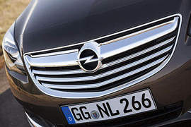 小改款《Opel Insignia》德國閃電大當家帥氣變臉~ 小改款《Opel Insignia》德國閃電大當家帥氣變臉~
