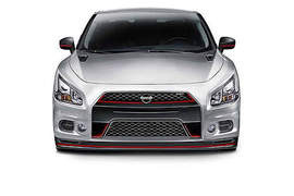 《Nissan Nismo MASHUP》這車車看起來好像...... 《Nissan Nismo MASHUP》這車車看起來好像......