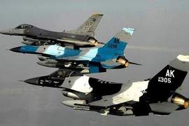 《嚇傻觀眾的超絕飛行》土耳其空軍F16戰機的飛行表演,碰到這樣的體驗可是一生難得啊~ 《嚇傻觀眾的超絕飛行》土耳其空軍F16戰機的飛行表演,碰到這樣的體驗可是一生難得啊~