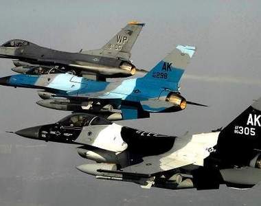 《嚇傻觀眾的超絕飛行》土耳其空軍F16戰機的飛行表演,碰到這樣的體驗可是一生難得啊~ 《嚇傻觀眾的超絕飛行》土耳其空軍F16戰機的飛行表演,碰到這樣的體驗可是一生難得啊~