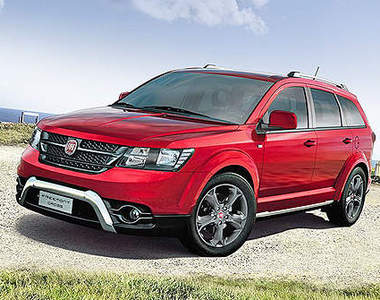 開分身?《Fiat Freemont Cross》跨界新同學日內瓦登場 開分身?《Fiat Freemont Cross》跨界新同學日內瓦登場