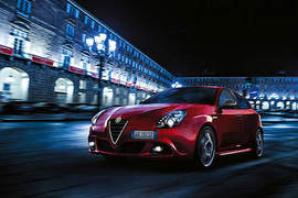 60歲生日《愛快羅密歐Giulietta Sprint》也要來致敬一下 60歲生日《愛快羅密歐Giulietta Sprint》也要來致敬一下