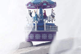 新一代邪神《冰雪奇緣音樂盒》這是最新的模型風格嗎? 新一代邪神《冰雪奇緣音樂盒》這是最新的模型風格嗎?