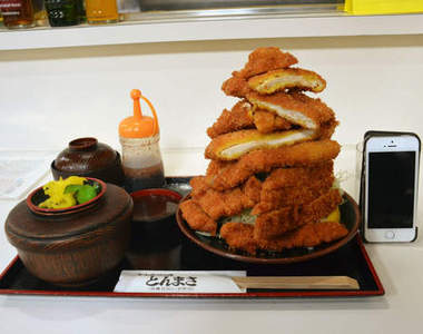 《超大碗雞排丼》出沒於日本的那裡咧? 《超大碗雞排丼》出沒於日本的那裡咧?