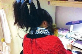 《衣架吊髮》學霸們的防瞌睡招數真的好有事...XD 《衣架吊髮》學霸們的防瞌睡招數真的好有事...XD