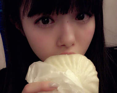 終極小顏美少女《市川美織》所有食物擺在面前都變大尺寸ww 終極小顏美少女《市川美織》所有食物擺在面前都變大尺寸ww