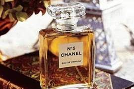 《歷久不衰的化妝保養品》有些商品比你長壽你信嗎? 《歷久不衰的化妝保養品》有些商品比你長壽你信嗎?