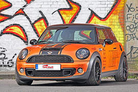 馬力240匹《Mini Cooper S》模樣身手都好看 馬力240匹《Mini Cooper S》模樣身手都好看