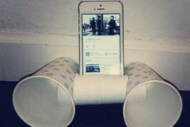 Twitter流行《DIY手機紙杯音響》感覺好玩又實用 Twitter流行《DIY手機紙杯音響》感覺好玩又實用