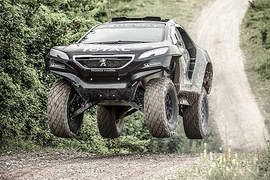 越野雄獅《Peugeot 2008 DKR》揪竟有多少匹馬力呢? 越野雄獅《Peugeot 2008 DKR》揪竟有多少匹馬力呢?
