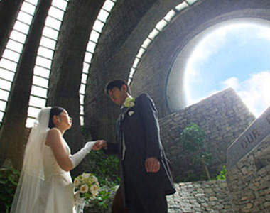 輕井澤石之教堂 浪漫到滿出來的結婚名景點 輕井澤石之教堂 浪漫到滿出來的結婚名景點