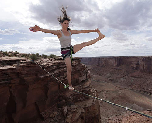 《24張玩命照片》一不小心的話就會真的掉性命 《24張玩命照片》一不小心的話就會真的掉性命