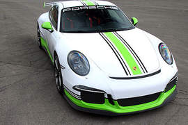 超吸睛《保時捷911 GT3》賽車風新衣穿上身 超吸睛《保時捷911 GT3》賽車風新衣穿上身