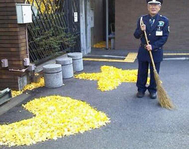 日本大學《掃地的警衛北北》其實你很想去迪士尼打工對不對~(笑) 日本大學《掃地的警衛北北》其實你很想去迪士尼打工對不對~(笑)