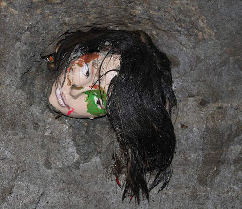 伊豆墓场洞窟 探访传闻中的B级恐怖景点