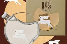 《超可愛兔子月見酒》就算不喝酒,也想買來收藏(´艸`) 《超可愛兔子月見酒》就算不喝酒,也想買來收藏(´艸`)