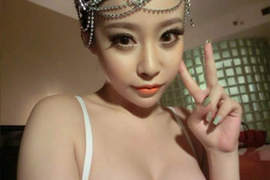 廣東DJ爆乳妹BowieMaMa 卡卡的跳針跳針叫我姐姐 廣東DJ爆乳妹BowieMaMa 卡卡的跳針跳針叫我姐姐