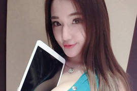 奶pad妹桂晶晶 比奶機妹更厲害因為能夾一個ipad 奶pad妹桂晶晶 比奶機妹更厲害因為能夾一個ipad
