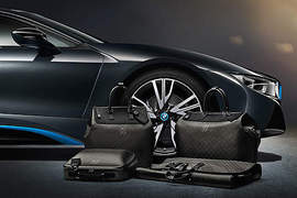 超飛遜《BMW i8 x LV》專屬包包要上架囉 超飛遜《BMW i8 x LV》專屬包包要上架囉