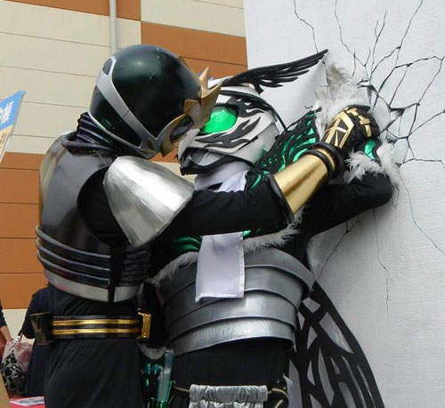 《英雄牆壁咚》專用牆拍賣中　搬回家練習強力牆壁咚（裂）