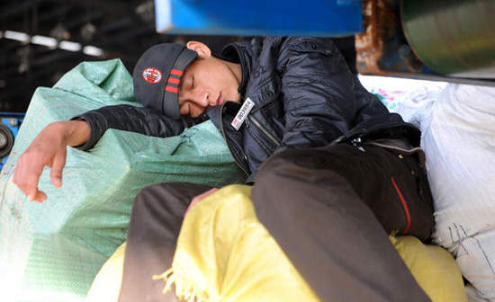 雙11雙12《快遞公司購物節地獄》賣萌的快遞先生謝謝您,辛苦了 雙11雙12《快遞公司購物節地獄》賣萌的快遞先生謝謝您,辛苦了