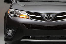 20歲囉《Toyota RAV4》每一代車車你都認識嗎? 20歲囉《Toyota RAV4》每一代車車你都認識嗎?