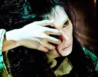 柴崎幸扮女鬼《食女(喰女)》滿滿是血的劇照預告通通送上 柴崎幸扮女鬼《食女(喰女)》滿滿是血的劇照預告通通送上