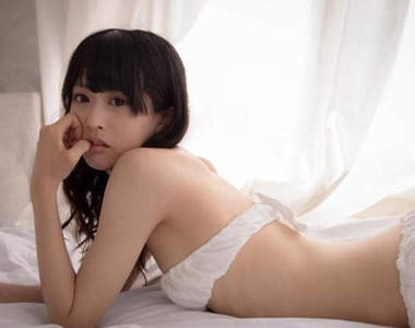 《貧乳才懂的殘忍事實》乳溝它也有怎麼擠都擠不出來的時候...(淚) 《貧乳才懂的殘忍事實》乳溝它也有怎麼擠都擠不出來的時候...(淚)