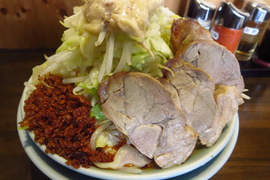《郎郎郎拉麵》日本人推薦的道地美食 《郎郎郎拉麵》日本人推薦的道地美食