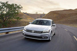小改款美規《VW Passat》臉蛋微整是不是更有型呢? 小改款美規《VW Passat》臉蛋微整是不是更有型呢?