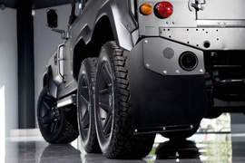 A.Kahn Design改造《Land Rover Defender》六輪巨獸你也能擁有 A.Kahn Design改造《Land Rover Defender》六輪巨獸你也能擁有