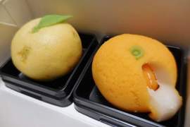 神再現《蜜柑和菓子》連果皮剝開裡面都一模一樣(⊙o⊙) 神再現《蜜柑和菓子》連果皮剝開裡面都一模一樣(⊙o⊙)