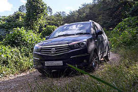 2016年式《Ssangyong Turismo》柴油新動力上身 2016年式《Ssangyong Turismo》柴油新動力上身