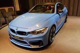 就是藍《BMW M4 Coupe》阿布達比再變裝 就是藍《BMW M4 Coupe》阿布達比再變裝
