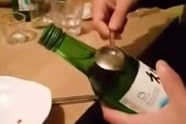 《瓶蓋新開法》原來用湯匙就能搞定(誤) 《瓶蓋新開法》原來用湯匙就能搞定(誤)